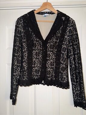 Kay Unger Black Lace V-Neck Button jacket. Sz 6